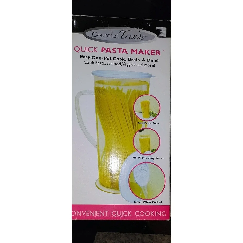 Quick Pasta Maker - Picture 1 of 3